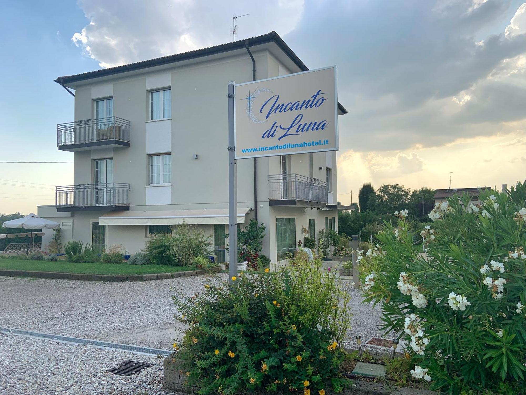 Incanto Di Luna Hotel Sirmione Exteriör bild
